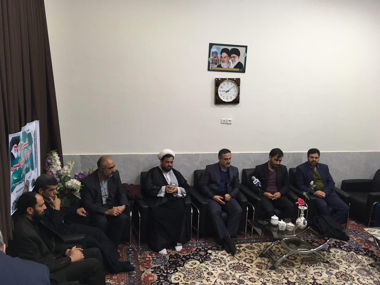 حضور کاروان قرآنی در صحرای طبس/ اجرای محفل باشکوه در امامزاده حسین بن موسی الکاظم(ع) حضور کاروان قرآنی در صحرای طبس/ اجرای محفل باشکوه در امامزاده حسین بن موسی الکاظم(ع)