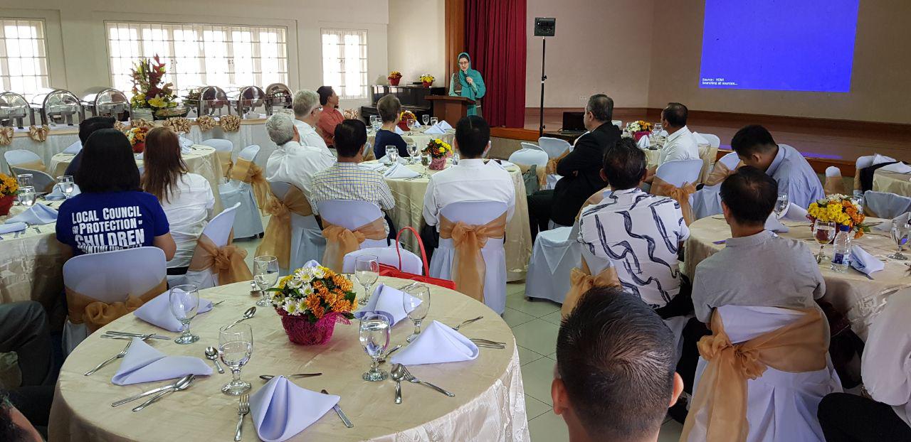 تبیین نگاه قرآن به ادیان در کلیسای فیلیپین+عکس