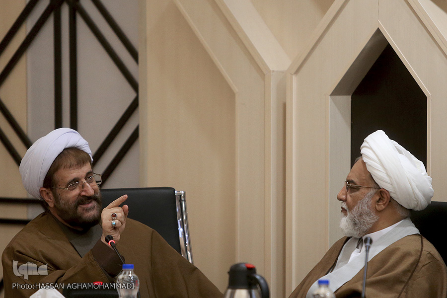 فوری///////نقدهای مدیران سازمان اوقاف به مسابقات قرآن در نشستی صمیمی