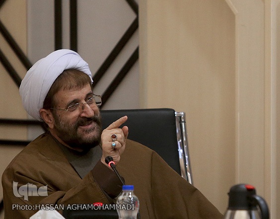 یکشنبه ////// اثر مستقیم عملکرد مسئولان در جذب مردم به قرآن / علت استقبال مردم در دهه 60 از مسابقات