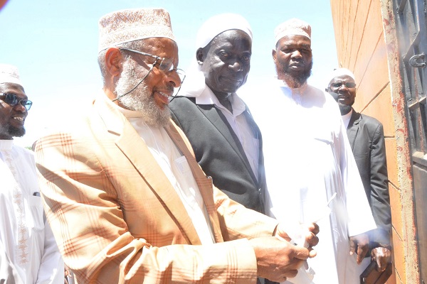 کشیش کنیایی چگونه مسلمان شد؟+عکس کشیش کنیایی چگونه مسلمان شد؟+عکس