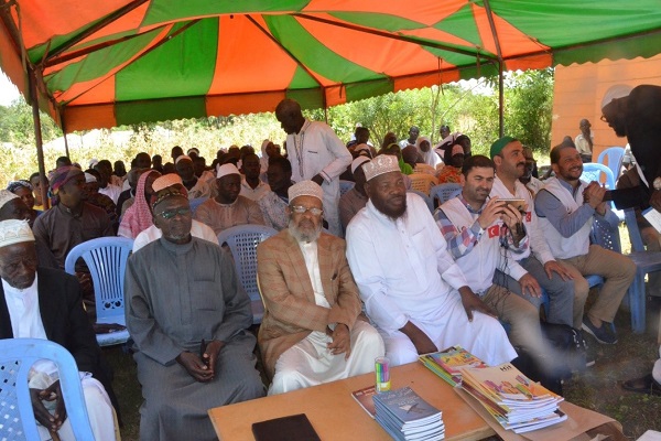 کشیش کنیایی چگونه مسلمان شد؟+عکس کشیش کنیایی چگونه مسلمان شد؟+عکس