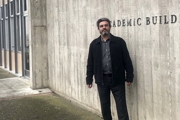 لزوم بازگشت پرشور و عاشقانه به متون مقدس/OK