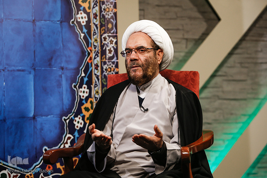 حجت&zwnj;الاسلام تاج&zwnj;آبادی: