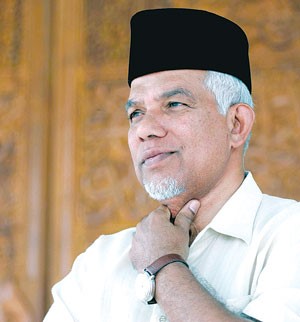 عید/داتوک عبداللطیف میراسا؛ مرد انگیزه و عمل قرآنی در مالزی عید/داتوک عبداللطیف میراسا؛ مرد انگیزه و عمل قرآنی در مالزی