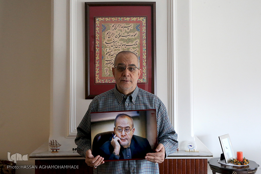 4 فروردین/// همنشین شعر و آیات الهی / روضه هایی که برای بیدارگری بود 4 فروردین/// همنشین شعر و آیات الهی / روضه هایی که برای بیدارگری بود