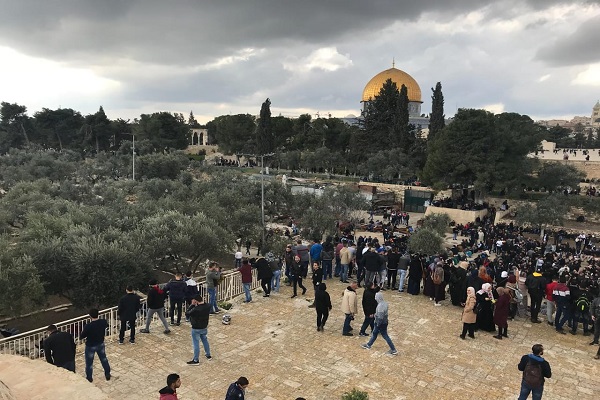 تصاویری از ورود فلسطینیان به مصلای &laquo;باب&zwnj;الرحمة&raquo; پس از 16 سال