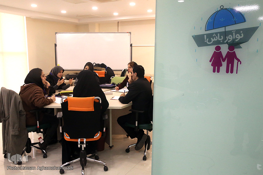 طراحان لباس از الهامبخش بودن آیات و کلیدواژههای قرآنی بیخبرند طراحان لباس از الهامبخش بودن آیات و کلیدواژههای قرآنی بیخبرند