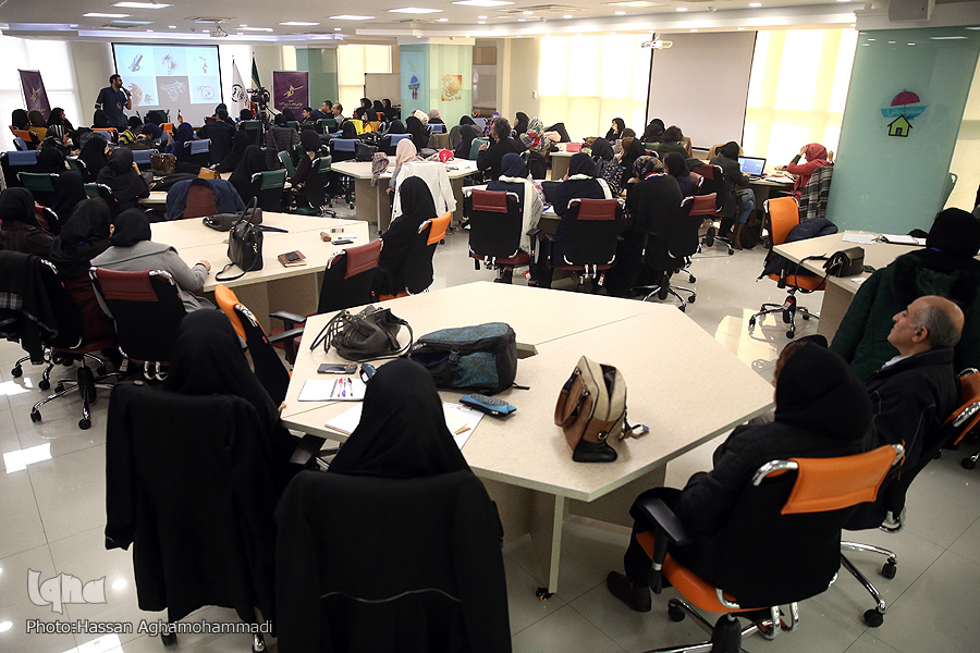 طراحان لباس از الهامبخش بودن آیات و کلیدواژههای قرآنی بیخبرند طراحان لباس از الهامبخش بودن آیات و کلیدواژههای قرآنی بیخبرند