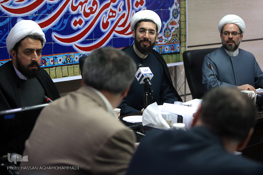 تشکیل شورای هماهنگی فعالیتهای قرآنی دانشگاهها در استانها/ تأکید بر احصای فعالیتهای قرآنی براساس بیانیه گام دوم تشکیل شورای هماهنگی فعالیتهای قرآنی دانشگاهها در استانها/ تأکید بر احصای فعالیتهای قرآنی براساس بیانیه گام دوم