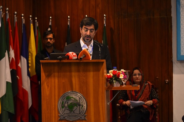 افتتاح نشست دانشگاه کراچی/ تأکید بر نقش زنان دانشمند در جهان اسلام