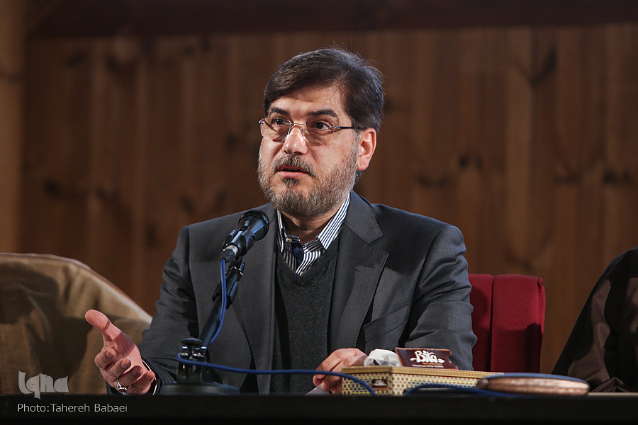 مدرک&zwnj;گرایی جایگزین معرفت و مهارت شده است/ در اجرای قانون مقابله با تقلب مشکل داریم