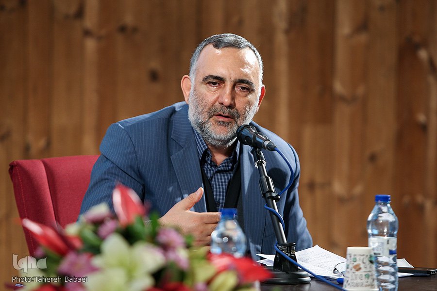 مدرک&zwnj;گرایی جایگزین معرفت و مهارت شده است/ در اجرای قانون مقابله با تقلب مشکل داریم