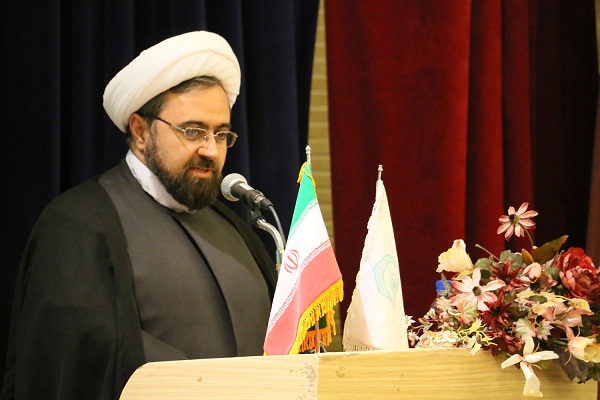 فوری ///////////// اعزام برگزیدگان کانون های مساجد به عتبات / عبور مخاطبان از مرز دو میلیون نفر