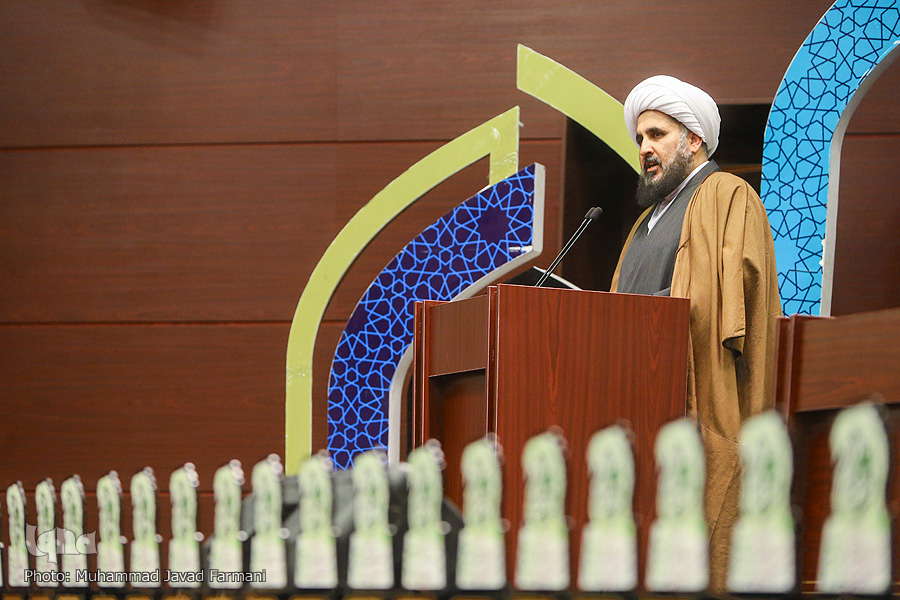 برگزیدگان جشنواره قرآنی مدهامتان استان تهران تجلیل شدند برگزیدگان جشنواره قرآنی مدهامتان استان تهران تجلیل شدند