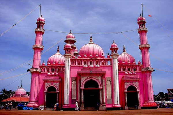 جاذبههای گردشگری هند که توریستهای مسلمان حتماً باید از آنها بازدید کنند / گزارش/ انگلیسی جاذبههای گردشگری هند که توریستهای مسلمان حتماً باید از آنها بازدید کنند / گزارش/ انگلیسی