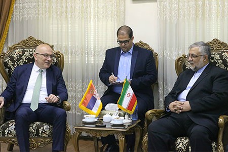 پیشنهاد وزیر صرب برای گفت&zwnj;و&zwnj;گوی شیعه و ارتدوکس