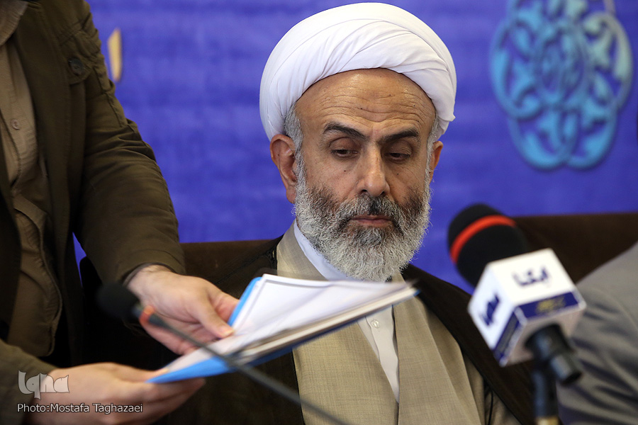 حضور تنها 72 نفر از 6 هزار مسئول دعوت شده به مسابقات بینالمللی قرآن حضور تنها 72 نفر از 6 هزار مسئول دعوت شده به مسابقات بینالمللی قرآن