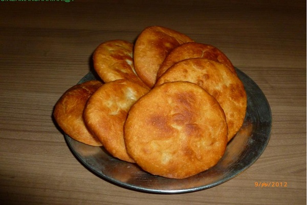 ختم قرآن در سی شب/ هالاو و کولیره رنگ سفره&zwnj;های افطار