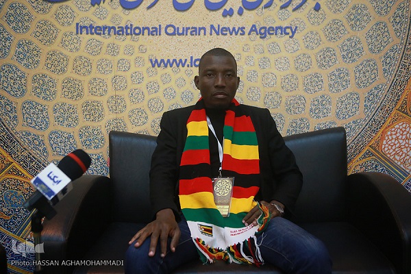 انس با قرآن، دلیل احترام مردم به فعالان قرآنی/ ادیت شده