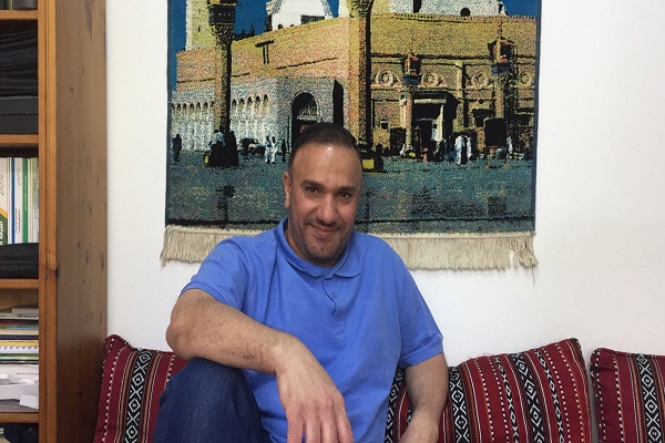 آزادی عبدالرؤف الشایب دبیر کل جنبش آزادی بحرین آزادی عبدالرؤف الشایب دبیر کل جنبش آزادی بحرین