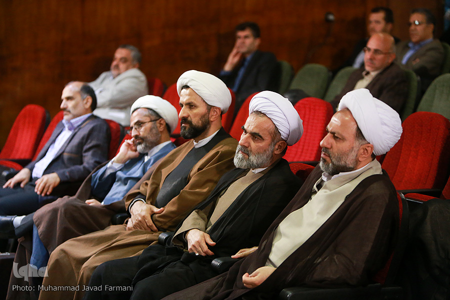 دین تکنولوژیزه به سکولاریسم میانجامد دین تکنولوژیزه به سکولاریسم میانجامد