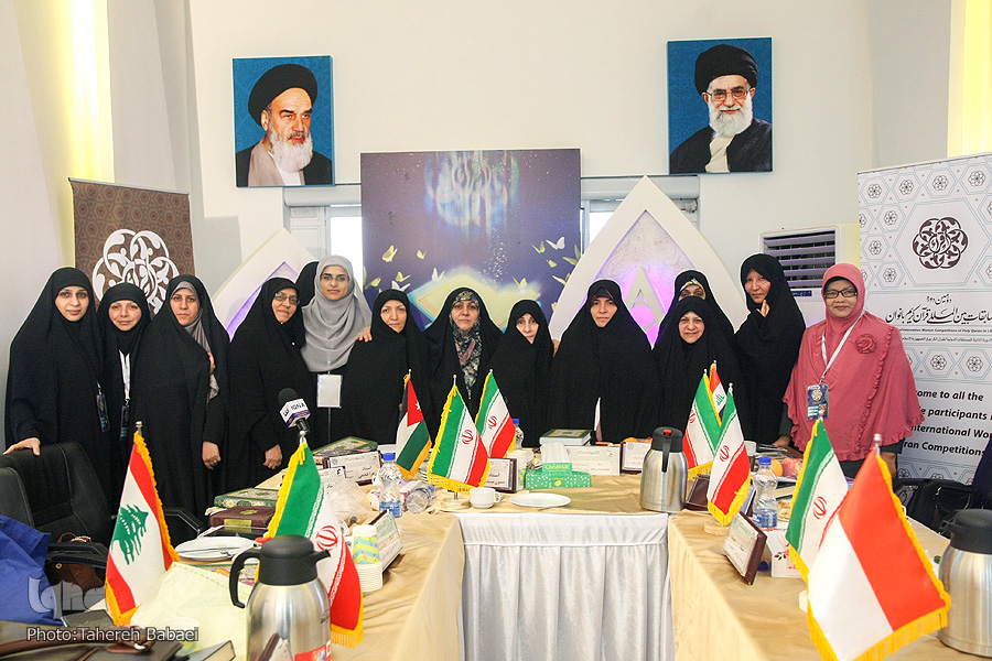 نمایش دیپلماسی وحدت با «یک کتاب، یک امت»/ شاخههای گل؛ پاسخی به ایرانستیزان نمایش دیپلماسی وحدت با «یک کتاب، یک امت»/ شاخههای گل؛ پاسخی به ایرانستیزان