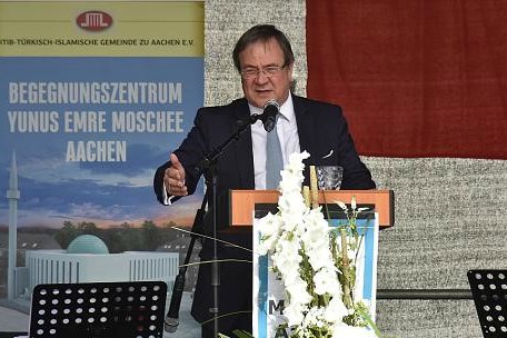 حمایت همه جانبه مقام آلمانی از مسلمانان