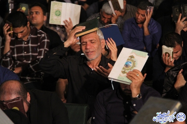 شب قدر، شبی نجات بخش و کمال آفرین است + شب&zwnj; زنده&zwnj;داران بوشهری از نگاه دوربین