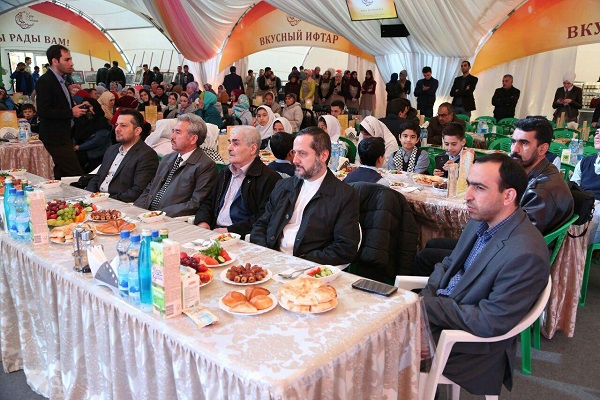 ضیافت افطار ایران در روسیه+عکس ضیافت افطار ایران در روسیه+عکس