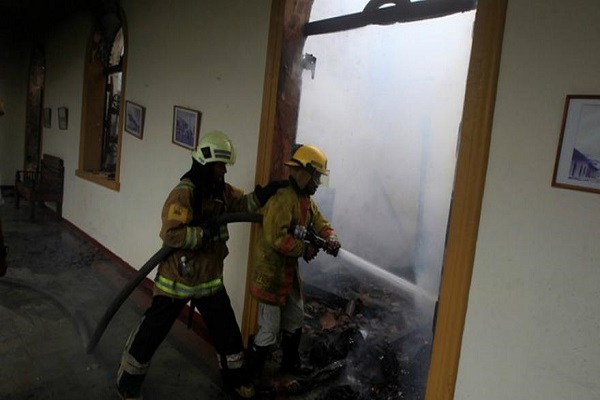 آتش&zwnj;سوزی مهیب در کلیسایی در قاهره