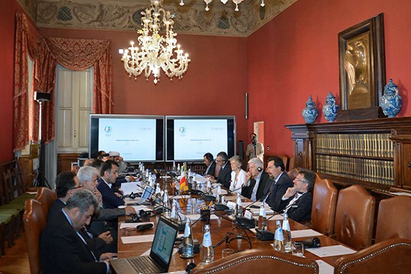 پایان نشست ایران و ایتالیا در رم/ تفسیر عقلانی از دین؛ راه برونرفت از افراطگرایی پایان نشست ایران و ایتالیا در رم/ تفسیر عقلانی از دین؛ راه برونرفت از افراطگرایی