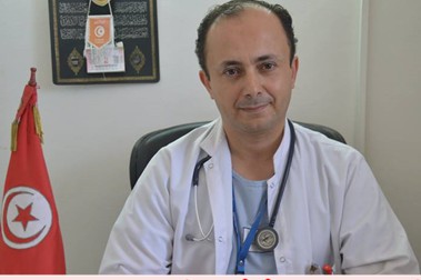 جراح تونسی: قبل از هر عمل قرآن می&zwnj;خوانم+عکس