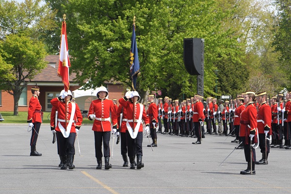 اهانت به قرآن در ارتش کانادا/ آماده
