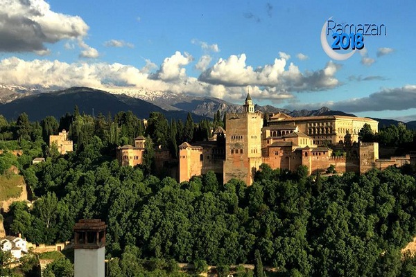 مسجد جامع گرانادا در ماه رمضان