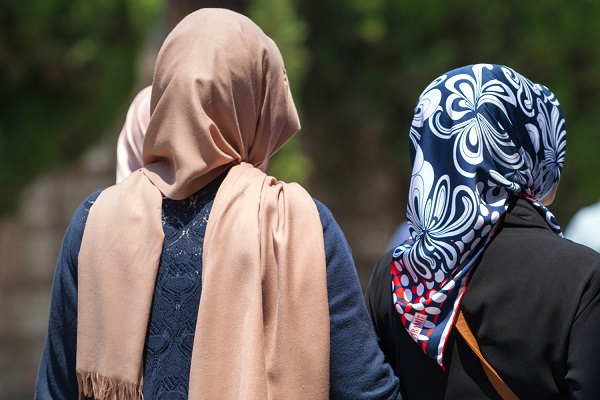 حمایت کشیش آلمانی از حجاب زنان مسلمان