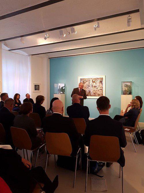 عکاس معرف تشیع؛ برنده نشان افتخار آلمان + تصویر عکاس معرف تشیع؛ برنده نشان افتخار آلمان + تصویر