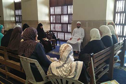 دوره آموزشی بانوان حافظ قرآن در مسجد الازهر+عکس