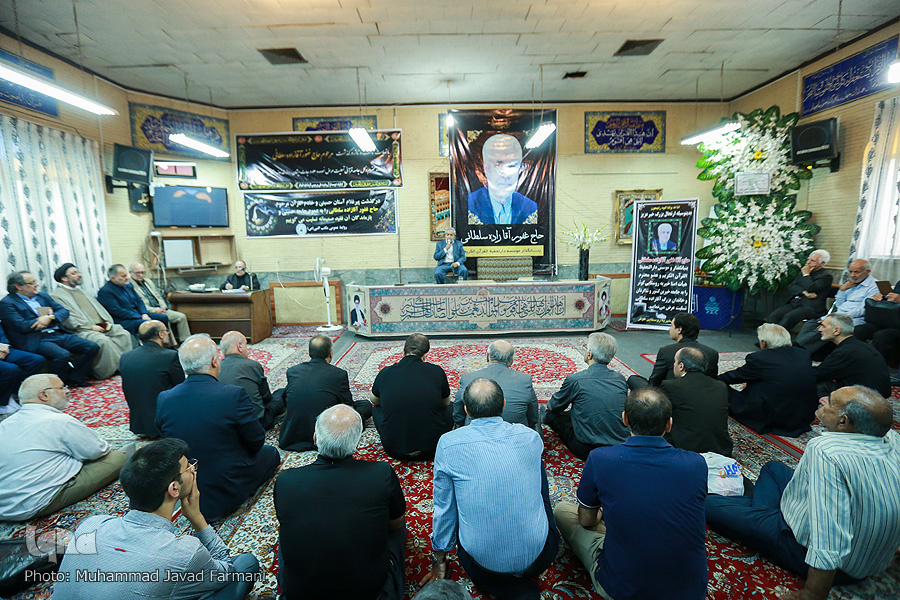 مراسم ترحیم خادم&zwnj;القرآن غفور آقازاده&zwnj;سلطانی برگزار شد + عکس