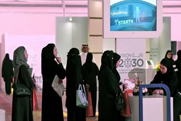 آغاز استخدام پرستار زن در نیروهای مسلح عربستان