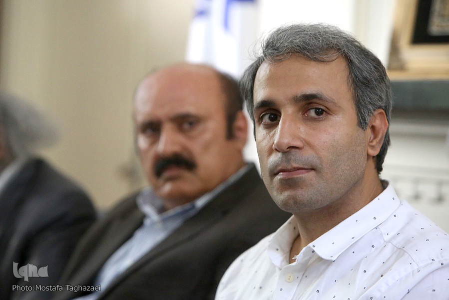 اگر به جزئیات پاسخ دهیم، در تمدن جدید استحاله می&zwnj;شویم/ ما را با استدلال سرگرم کرده&zwnj;اند تا جرئت سخن را بگیرند