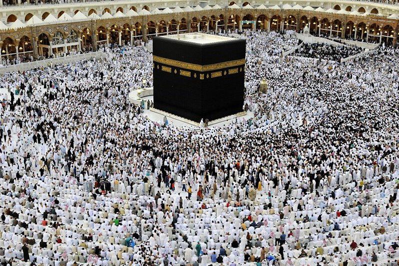 حدیث شمع و پروانه در طواف حج