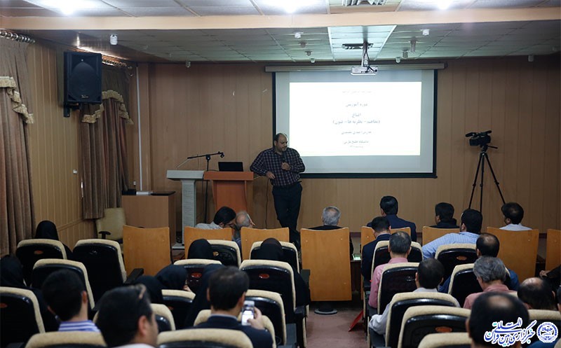 باورها و ارزش&zwnj;ها موجب شکل دادن نگرش&zwnj;ها می&zwnj;شوند/ خبرنگاران؛ سرمایه&zwnj;داران عرصه اطلاعات