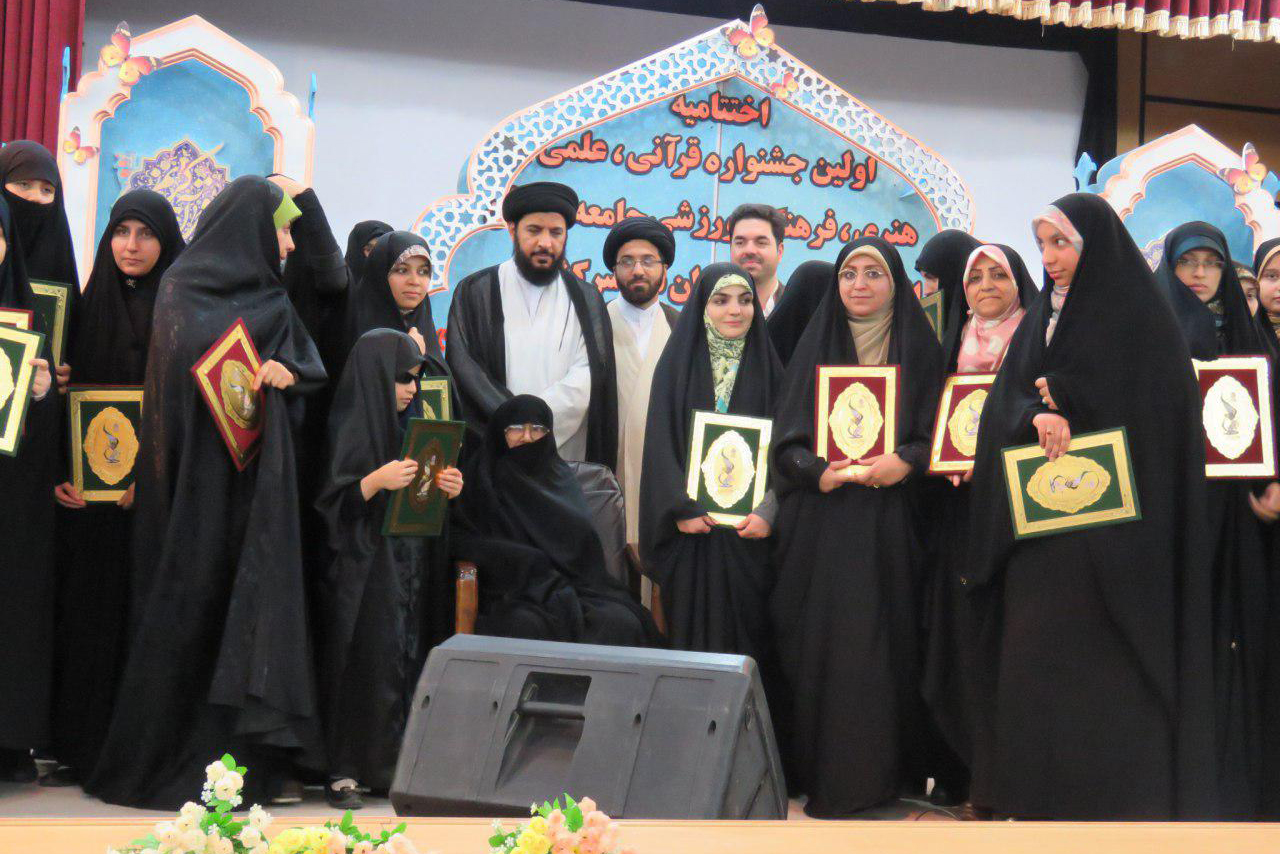 هجرت از تهران به قم برای داشتن خانواده حافظ کل قرآن/ فراز و فرود زندگی و آرامشی که از قرآن گرفتم هجرت از تهران به قم برای داشتن خانواده حافظ کل قرآن/ فراز و فرود زندگی و آرامشی که از قرآن گرفتم