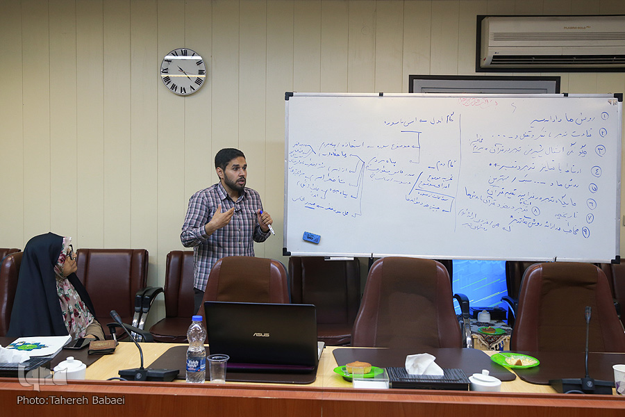 آموزش تدبر روش&zwnj;مند و تفاوت تدبر با تفکر در قرآن؛ محور&zwnj;های دوره دانشجومتدبر قرآنی