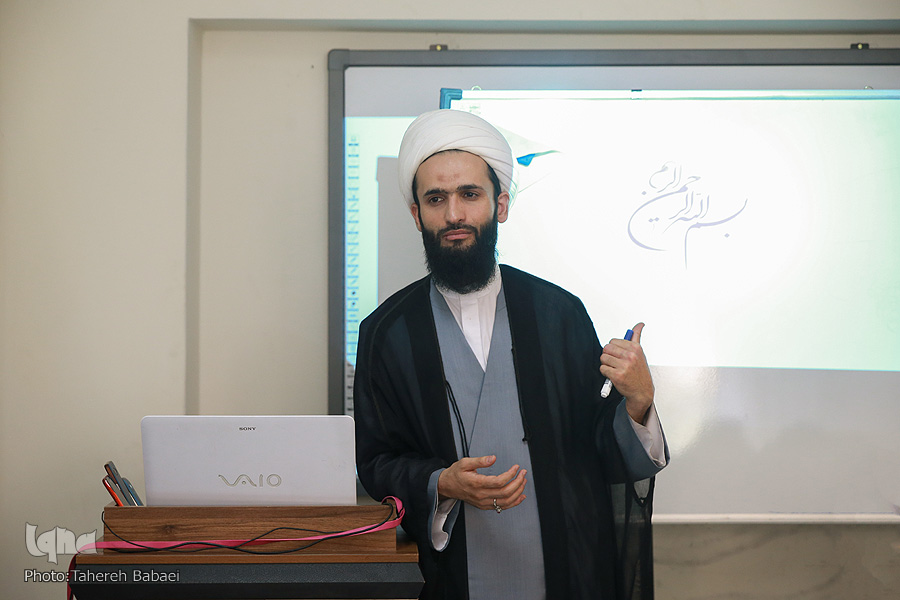 آموزش تدبر روش&zwnj;مند و تفاوت تدبر با تفکر در قرآن؛ محور&zwnj;های دوره دانشجومتدبر قرآنی