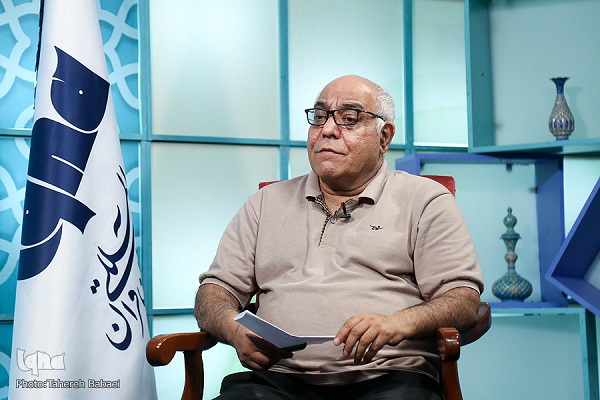 رد نشود////مرادی ///فلسفه اسلامی در خواب است و هیچ سؤال جدیدی مطرح نمی&zwnj;کند/نیازمند آموختن فلسفه غرب و بازسازی فلسفه اسلامی هستیم