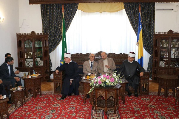 اقامه نماز عید قربان با حضور سفیر ایران در بوسنی