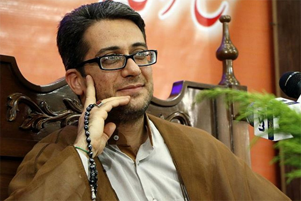 تلاوت «نظریان» در جلسه «پویا» تلاوت «نظریان» در جلسه «پویا»