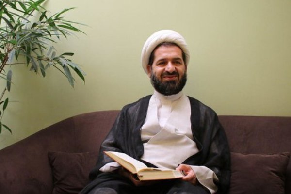 فهم مخاطب؛ مسئله فرعی مترجمان قرآن/ناقد باید مترجم باشد